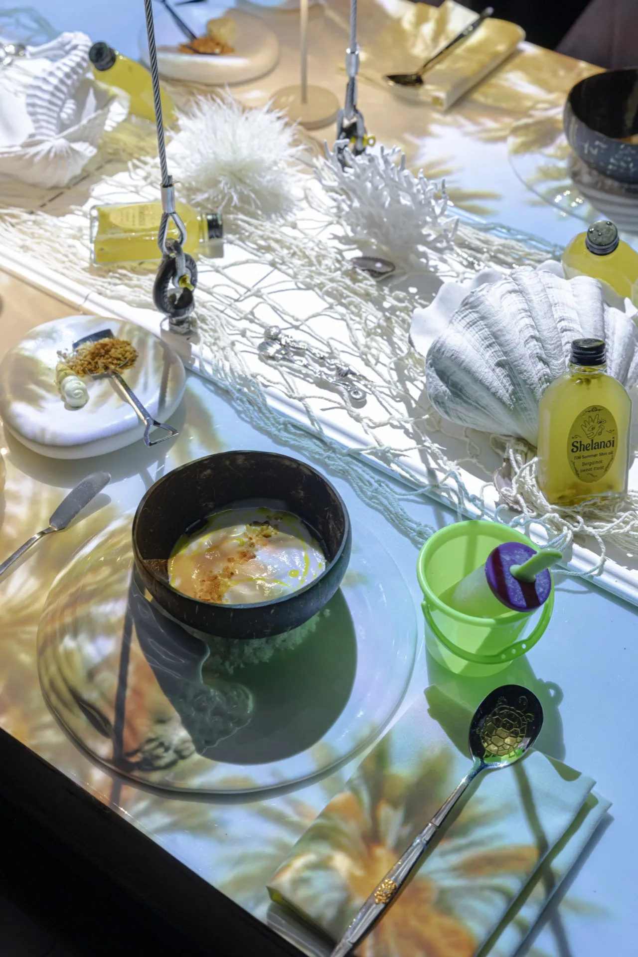 The long table at Shelly